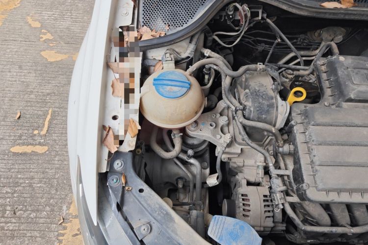 Used Volkswagen Polo 2014 1.4L Automatic Comfort Edition Engine Bay Right