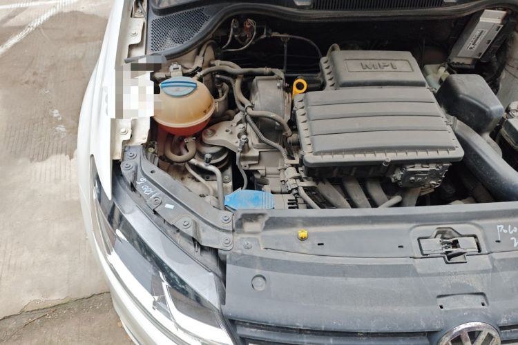 Used Volkswagen Polo 2014 1.4L Manual Comfort Edition Engine Bay Right