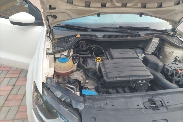 Used Volkswagen Polo 2014 1.4L Manual Fashion Edition Engine Bay Right