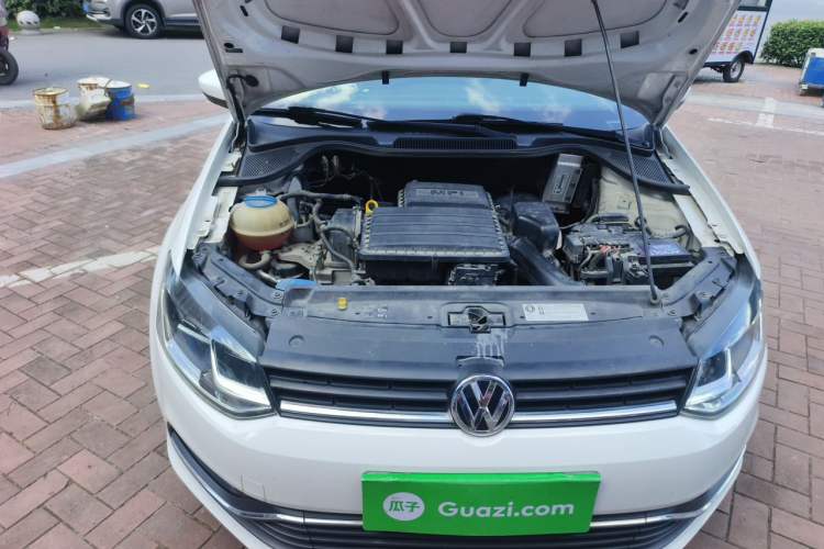 Used Volkswagen Polo 2014 1.4L Automatic Comfort Edition Engine Bay Right