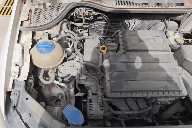Used Volkswagen Polo 2014 1.6L Automatic Comfort Edition Engine Bay Right