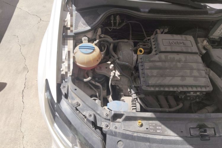 Used Volkswagen Polo 2014 1.4L Manual Comfort Edition Engine Bay Right