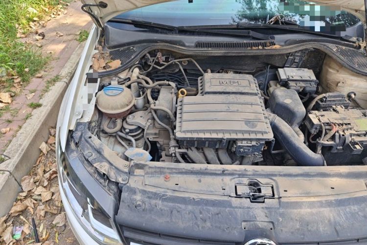 Used Volkswagen Polo 2014 1.4L Automatic Comfort Edition Engine Bay Right