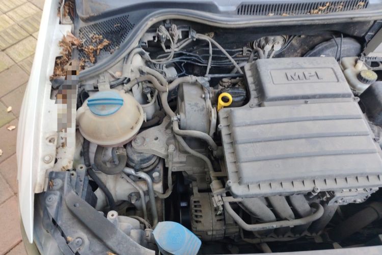 Used Volkswagen Polo 2014 1.4L Manual Fashion Edition Engine Bay Right