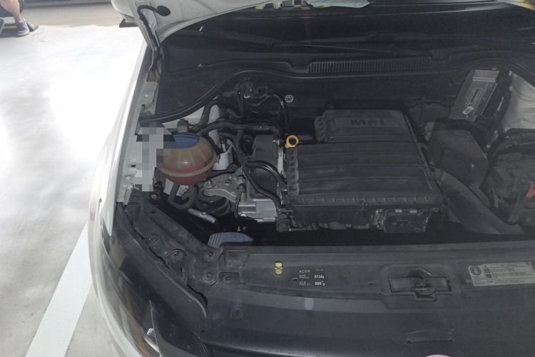 Used Volkswagen Polo 2014 1.4L Automatic Comfort Edition Engine Bay Right