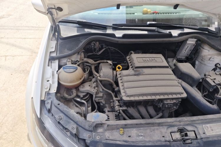 Used Volkswagen Polo 2014 1.4L Manual Fashion Edition Engine Bay Right