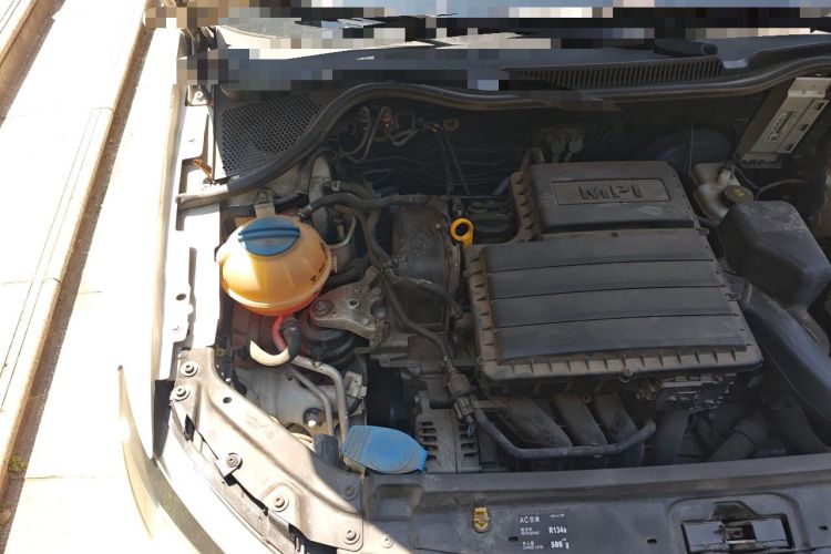Used Volkswagen Polo 2014 1.6L Automatic Comfort Edition Engine Bay Right