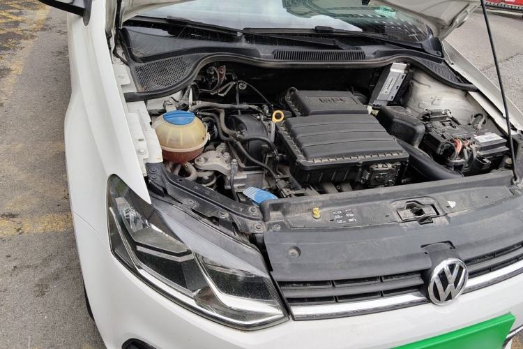Used Volkswagen Polo 2014 1.6L Automatic Comfort Edition Engine Bay Right