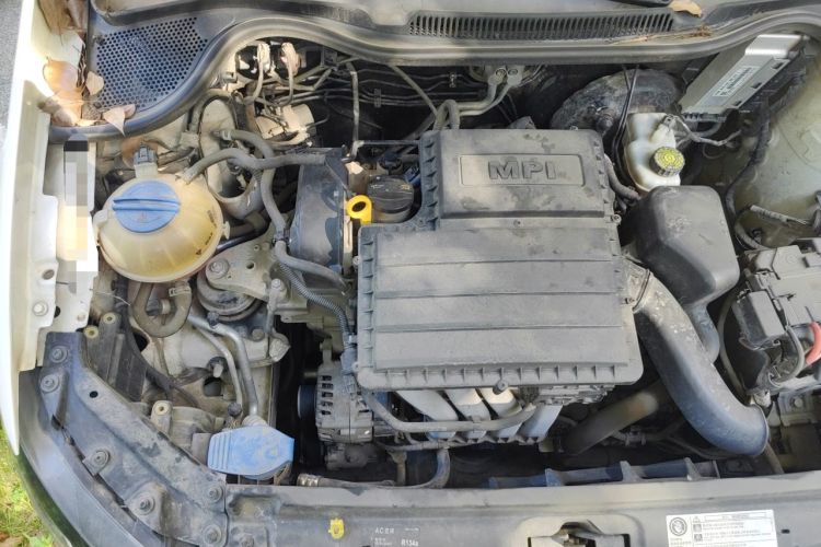 Used Volkswagen Polo 2014 1.4L Manual Fashion Edition Engine Bay Right