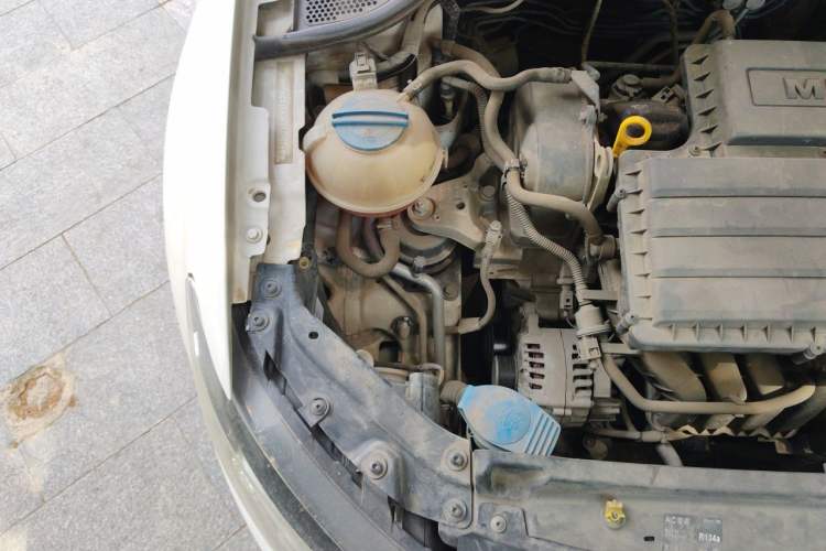 Used Volkswagen Polo 2014 1.4L Manual Comfort Edition Engine Bay Right
