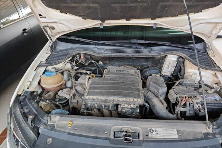 Used Volkswagen Polo 2014 1.4L Automatic Comfort Edition Engine Bay Right