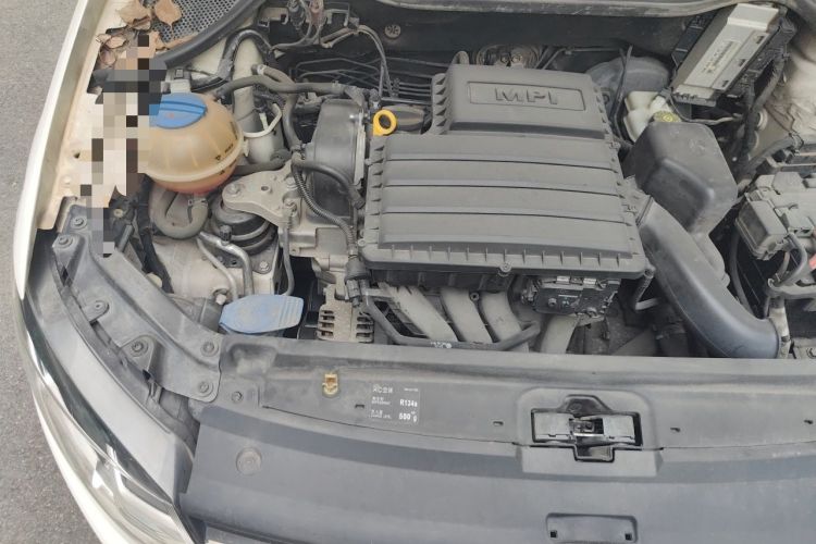 Used Volkswagen Polo 2014 1.6L Automatic Comfort Edition Engine Bay Right