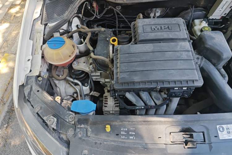 Used Volkswagen Polo 2014 1.4L Manual Fashion Edition Engine Bay Right