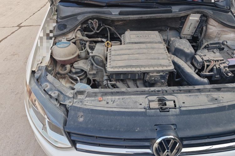 Used Volkswagen Polo 2014 1.4L Automatic Comfort Edition Engine Bay Right