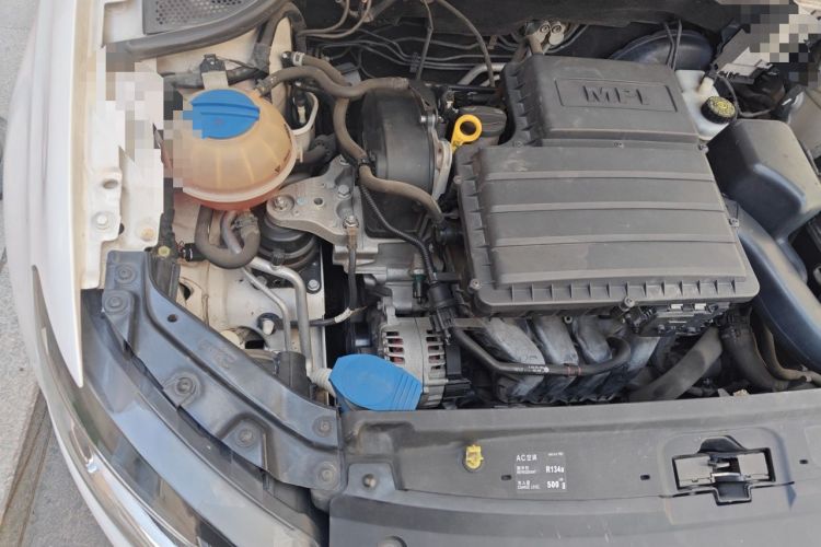 Used Volkswagen Polo 2014 1.6L Automatic Comfort Edition Engine Bay Right