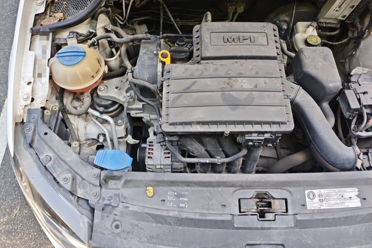 Used Volkswagen Polo 2014 1.4L Manual Fashion Edition Engine Bay Right
