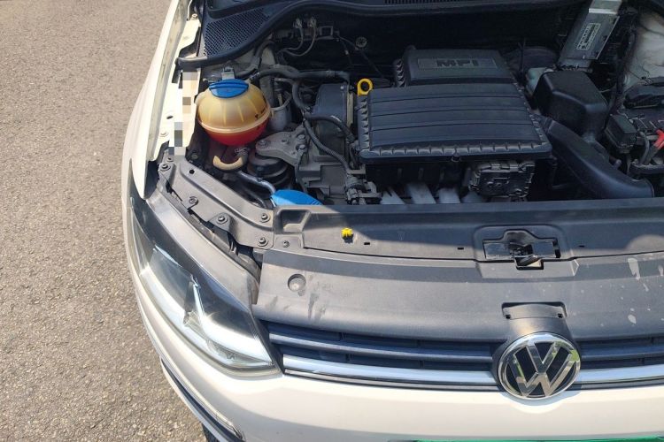 Used Volkswagen Polo 2014 1.4L Automatic Comfort Edition Engine Bay Right