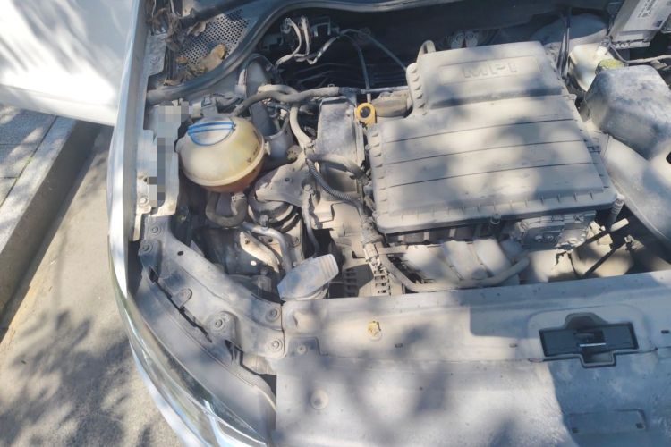 Used Volkswagen Polo 2014 1.4L Automatic Comfort Edition Engine Bay Right