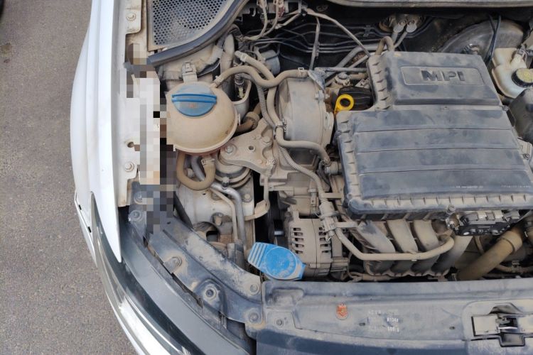 Used Volkswagen Polo 2014 1.4L Automatic Comfort Edition Engine Bay Right