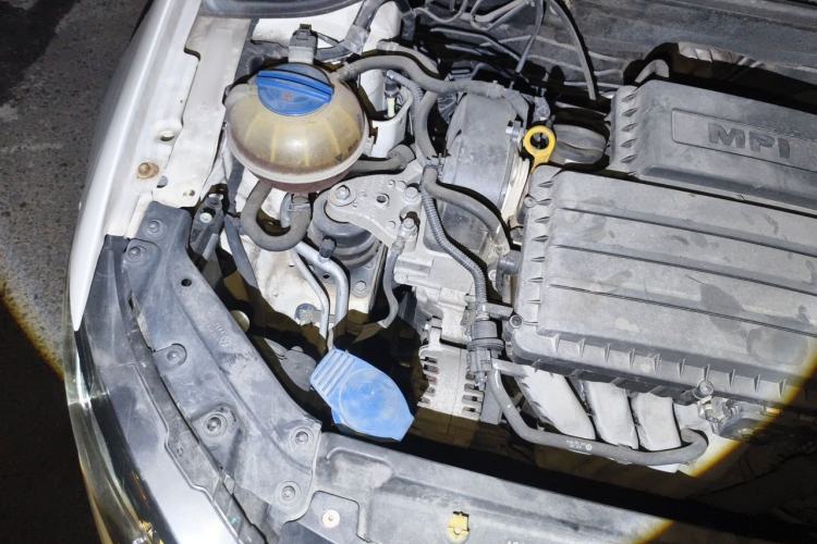 Used Volkswagen Polo 2014 1.6L Automatic Comfort Edition Engine Bay Right