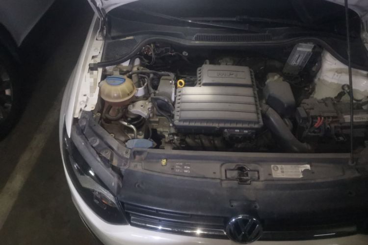 Used Volkswagen Polo 2014 1.4L Manual Fashion Edition Engine Bay Right