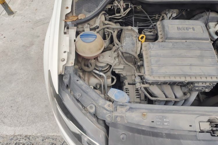 Used Volkswagen Polo 2014 1.4L Manual Fashion Edition Engine Bay Right