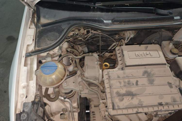 Used Volkswagen Polo 2014 1.4L Manual Comfort Edition Engine Bay Right