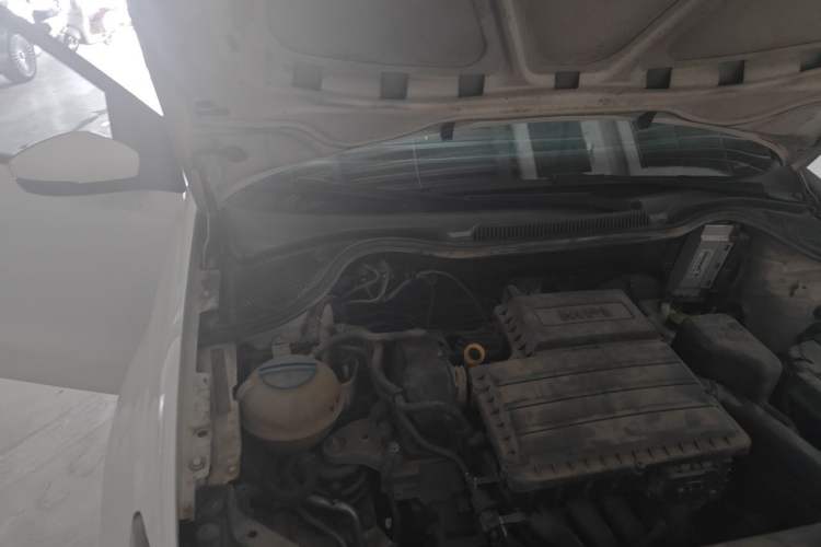 Used Volkswagen Polo 2014 1.4L Manual Fashion Edition Engine Bay Right