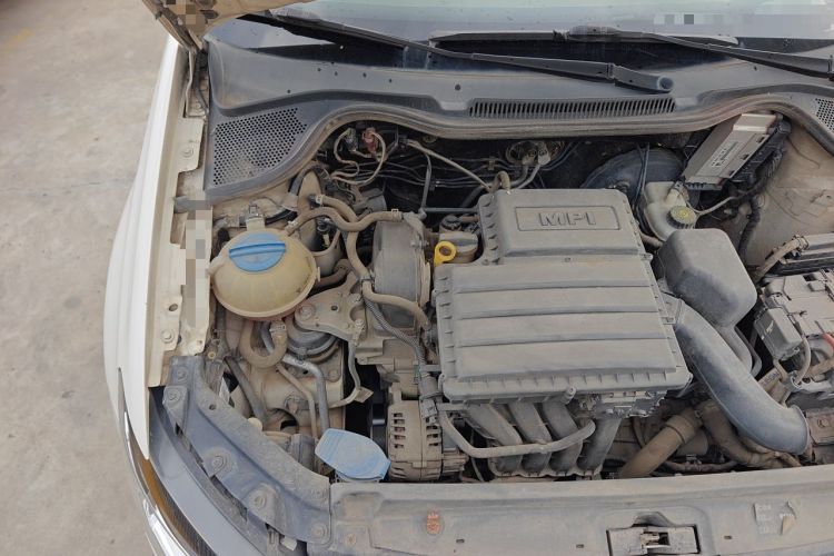 Used Volkswagen Polo 2014 1.4L Automatic Comfort Edition Engine Bay Right
