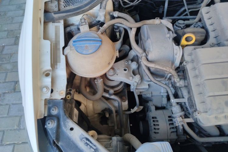 Used Volkswagen Polo 2014 1.4L Automatic Comfort Edition Engine Bay Right