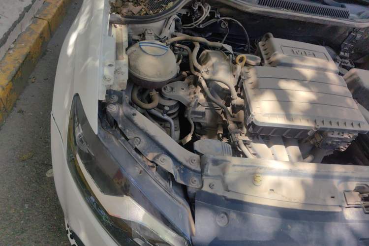 Used Volkswagen Polo 2014 1.4L Manual Fashion Edition Engine Bay Right