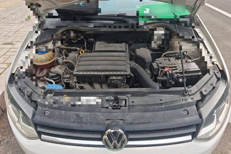 Used Volkswagen Polo 2014 1.6L Automatic Comfort Edition Engine Bay