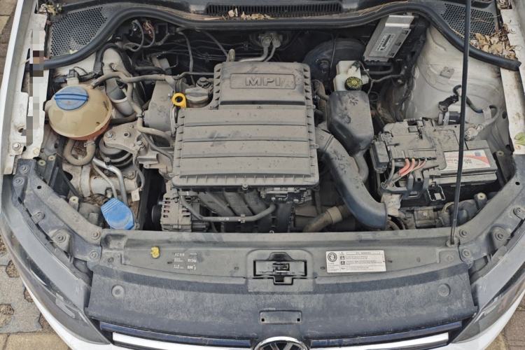 Used Volkswagen Polo 2014 1.4L Manual Fashion Edition Engine Bay