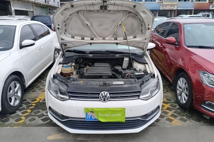 Used Volkswagen Polo 2014 1.6L Automatic Luxury Edition Engine Bay