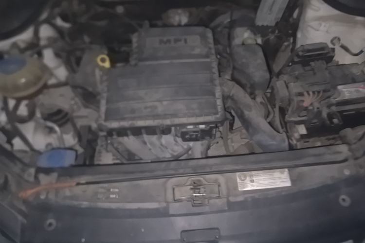 Used Volkswagen Polo 2014 1.6L Automatic Comfort Edition Engine Bay