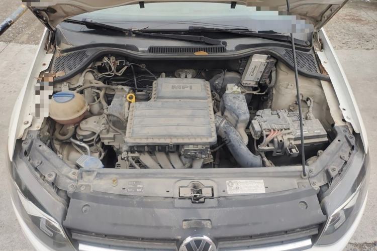 Used Volkswagen Polo 2014 1.4L Manual Fashion Edition Engine Bay