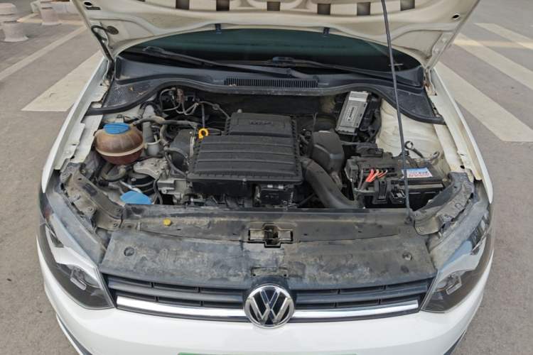 Used Volkswagen Polo 2014 1.4L Manual Fashion Edition Engine Bay
