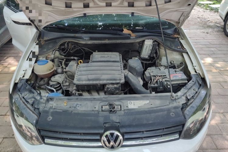 Used Volkswagen Polo 2014 1.4L Manual Fashion Edition Engine Bay