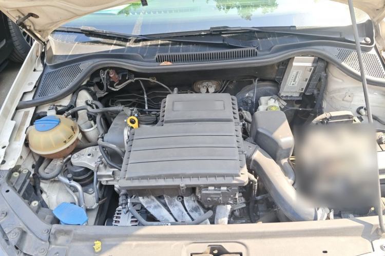 Used Volkswagen Polo 2014 1.6L Automatic Comfort Edition Engine Bay