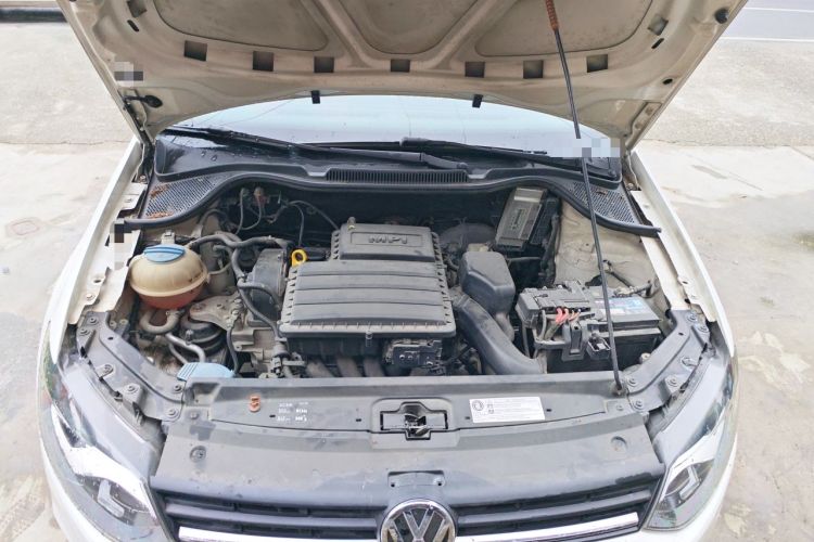 Used Volkswagen Polo 2014 1.4L Manual Fashion Edition Engine Bay