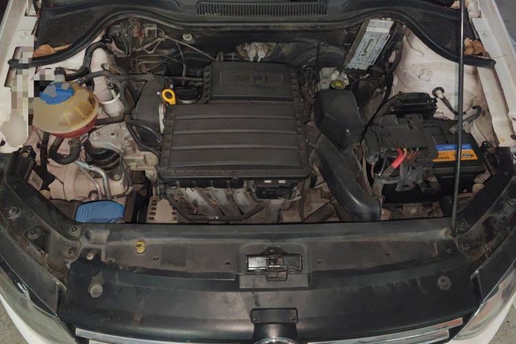 Used Volkswagen Polo 2014 1.6L Automatic Luxury Edition Engine Bay
