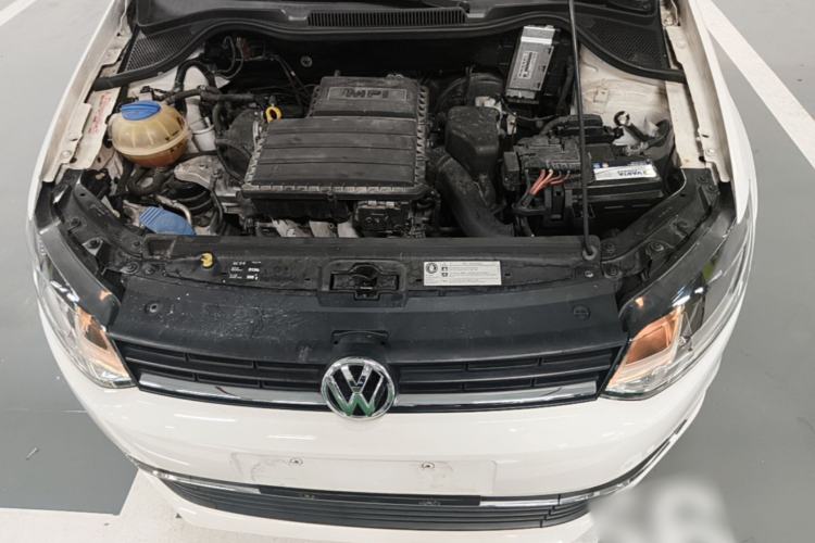 Used Volkswagen Polo 2014 1.6L Automatic Comfort Edition Engine Bay