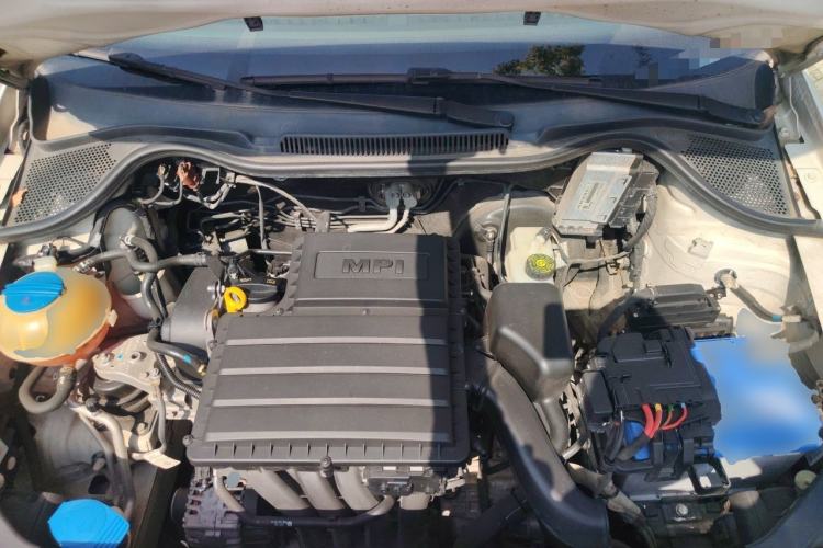 Used Volkswagen Polo 2014 1.6L Automatic Comfort Edition Engine Bay
