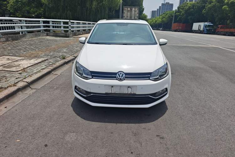 Used Volkswagen Polo 2014 1.6L Automatic Luxury Edition Exterior 1
