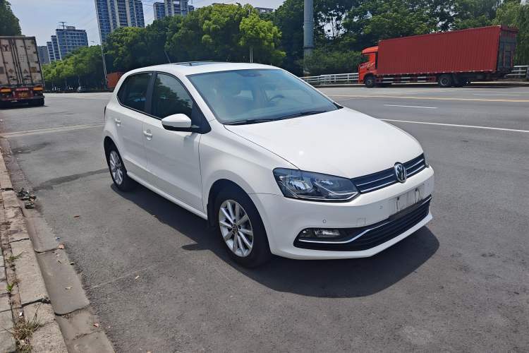 Used Volkswagen Polo 2014 1.6L Automatic Luxury Edition Exterior 2