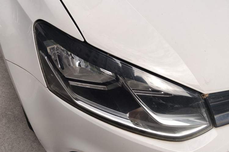 Used Volkswagen Polo 2014 1.6L Automatic Comfort Edition Exterior 3