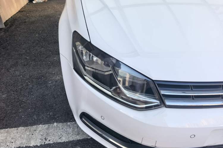 Used Volkswagen Polo 2014 1.6L Automatic Luxury Edition Exterior 3