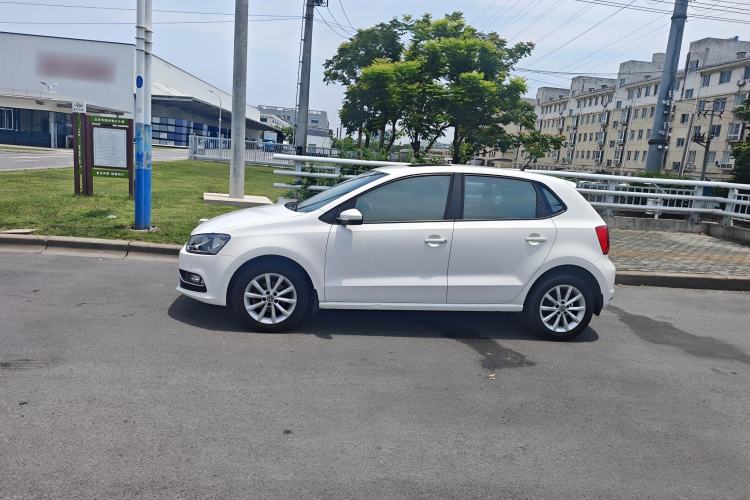Used Volkswagen Polo 2014 1.6L Automatic Luxury Edition Exterior 3