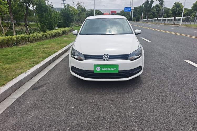 Used Volkswagen Polo 2014 1.4L Manual Fashion Edition Exterior 3