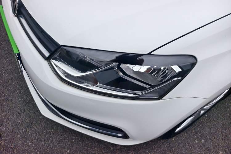 Used Volkswagen Polo 2014 1.4L Manual Comfort Edition Exterior 4